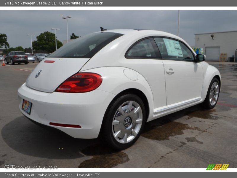 Candy White / Titan Black 2013 Volkswagen Beetle 2.5L