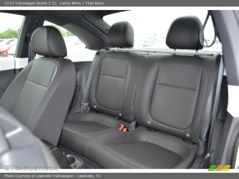 Candy White / Titan Black 2013 Volkswagen Beetle 2.5L
