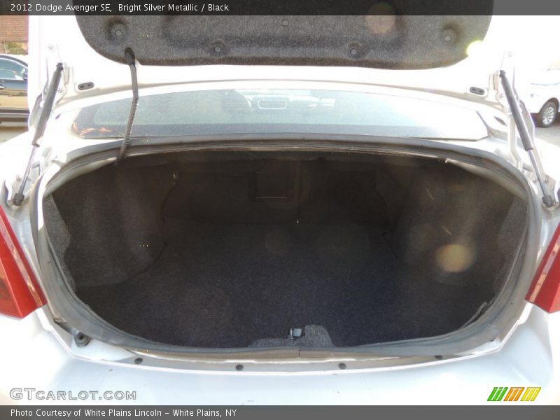 Bright Silver Metallic / Black 2012 Dodge Avenger SE