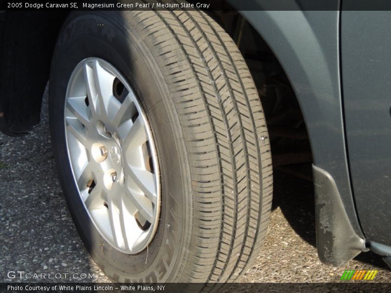 Magnesium Green Pearl / Medium Slate Gray 2005 Dodge Caravan SE