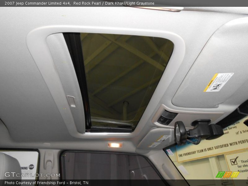 Red Rock Pearl / Dark Khaki/Light Graystone 2007 Jeep Commander Limited 4x4