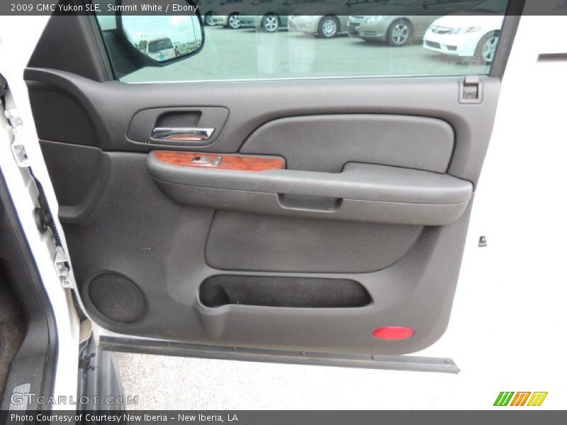 Summit White / Ebony 2009 GMC Yukon SLE