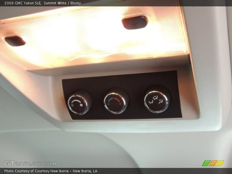 Summit White / Ebony 2009 GMC Yukon SLE