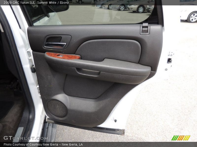 Summit White / Ebony 2009 GMC Yukon SLE