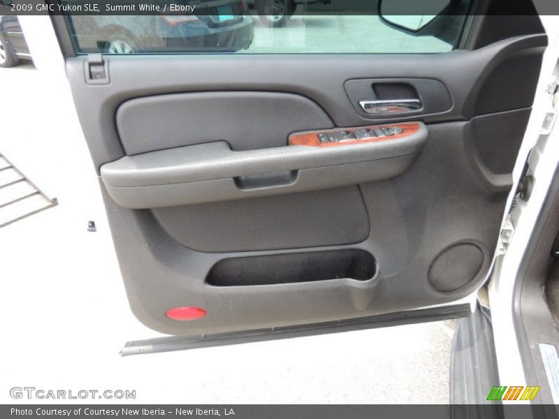 Summit White / Ebony 2009 GMC Yukon SLE