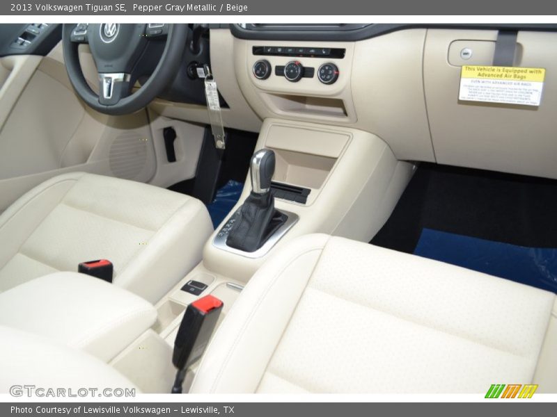 Pepper Gray Metallic / Beige 2013 Volkswagen Tiguan SE