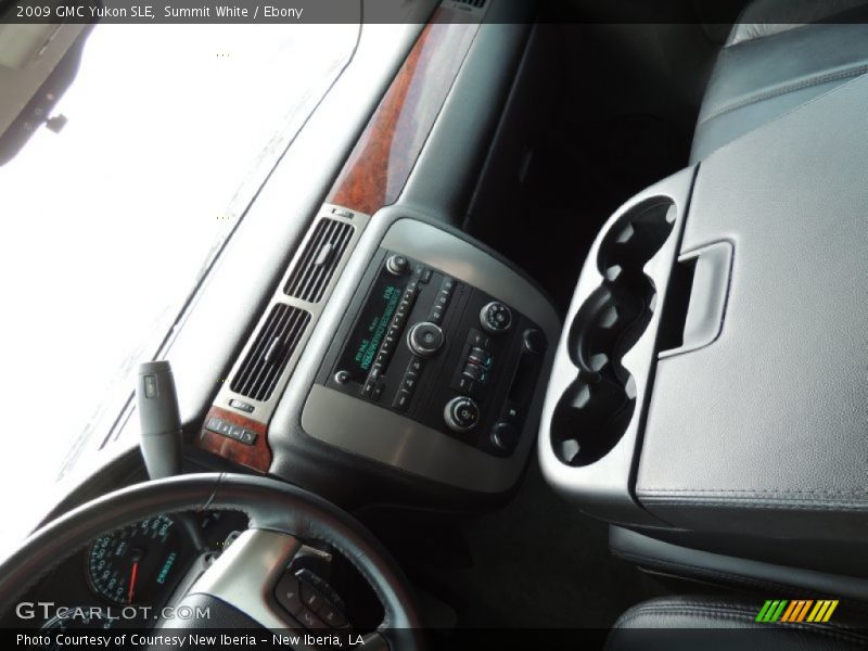 Summit White / Ebony 2009 GMC Yukon SLE