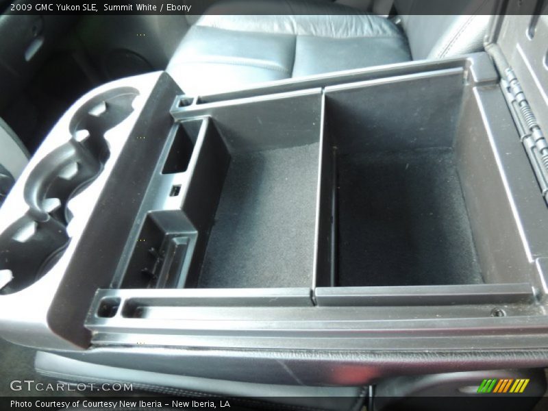Summit White / Ebony 2009 GMC Yukon SLE