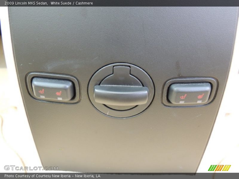 White Suede / Cashmere 2009 Lincoln MKS Sedan