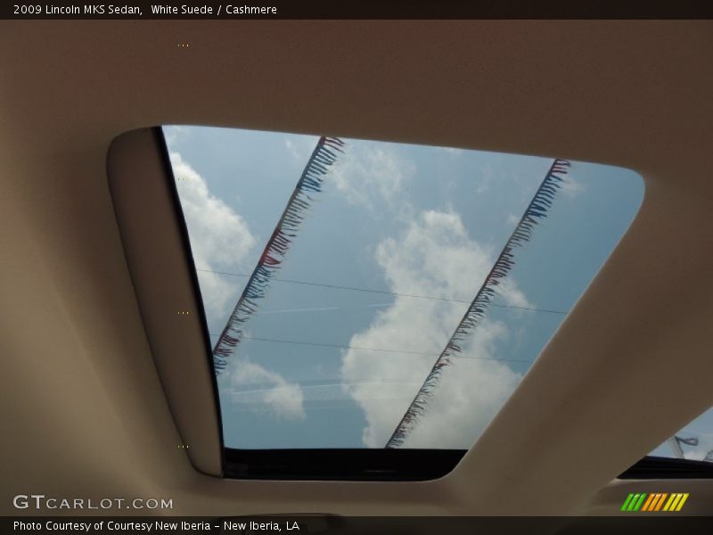 White Suede / Cashmere 2009 Lincoln MKS Sedan