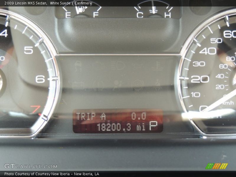White Suede / Cashmere 2009 Lincoln MKS Sedan