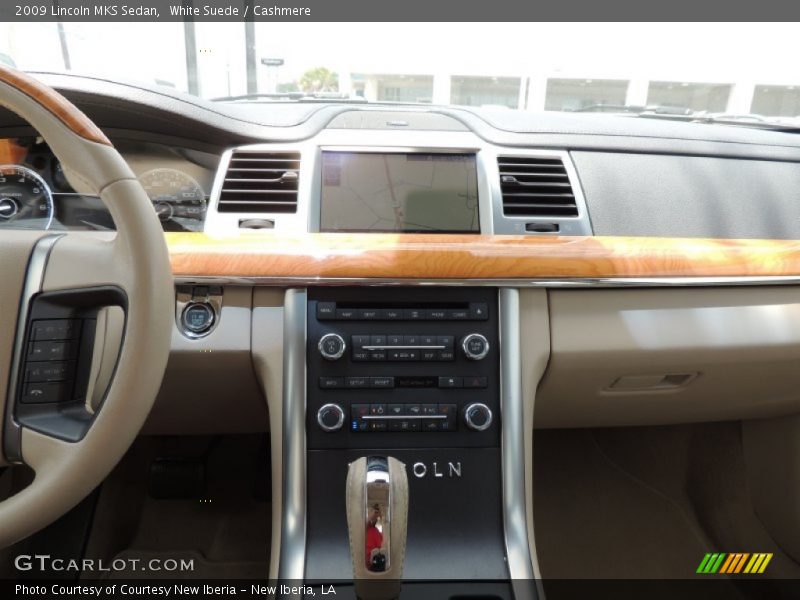 White Suede / Cashmere 2009 Lincoln MKS Sedan
