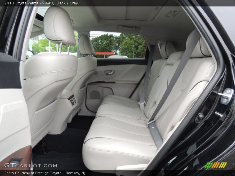 Black / Gray 2010 Toyota Venza V6 AWD