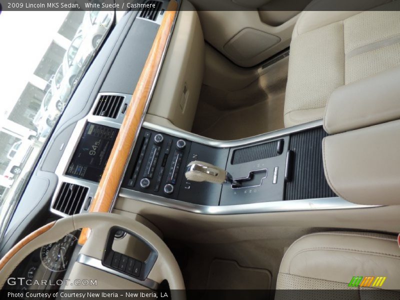 White Suede / Cashmere 2009 Lincoln MKS Sedan