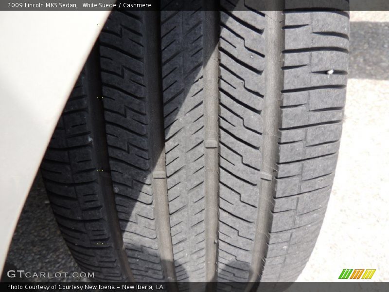 White Suede / Cashmere 2009 Lincoln MKS Sedan