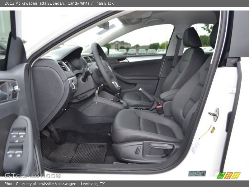 Candy White / Titan Black 2013 Volkswagen Jetta SE Sedan