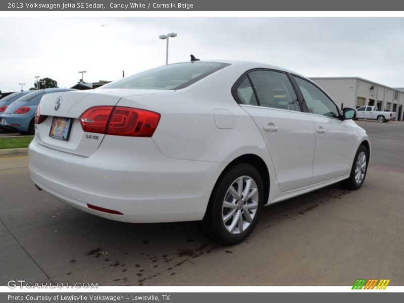 Candy White / Cornsilk Beige 2013 Volkswagen Jetta SE Sedan