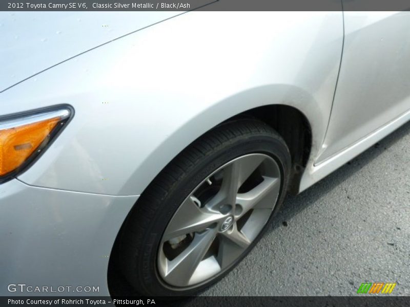 Classic Silver Metallic / Black/Ash 2012 Toyota Camry SE V6