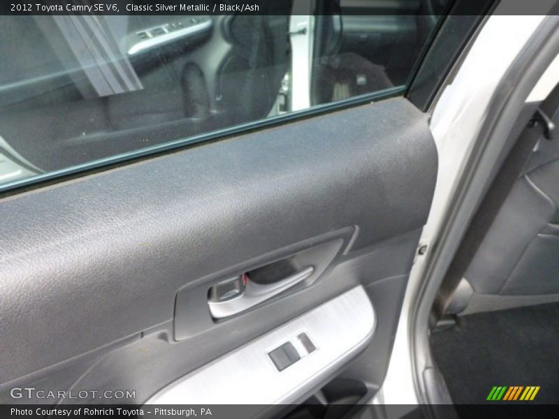 Classic Silver Metallic / Black/Ash 2012 Toyota Camry SE V6