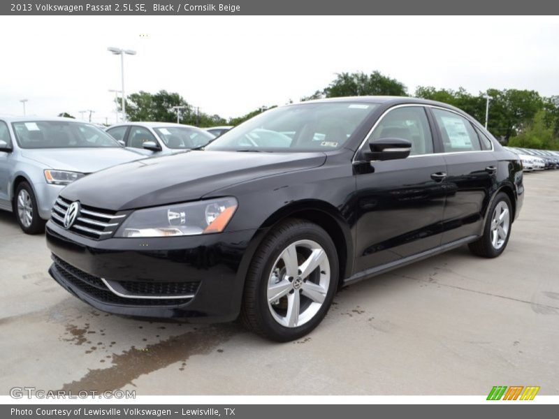 Black / Cornsilk Beige 2013 Volkswagen Passat 2.5L SE