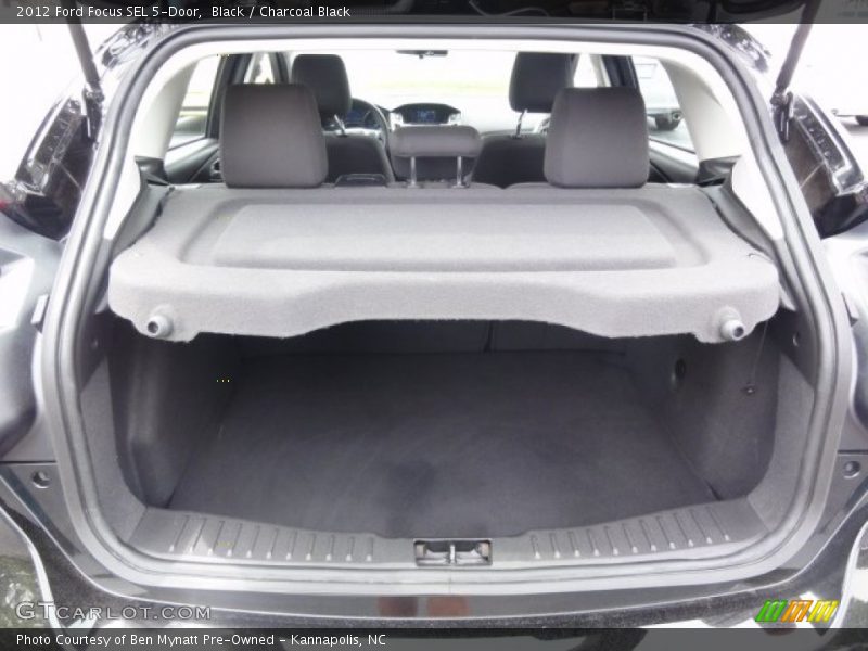  2012 Focus SEL 5-Door Trunk