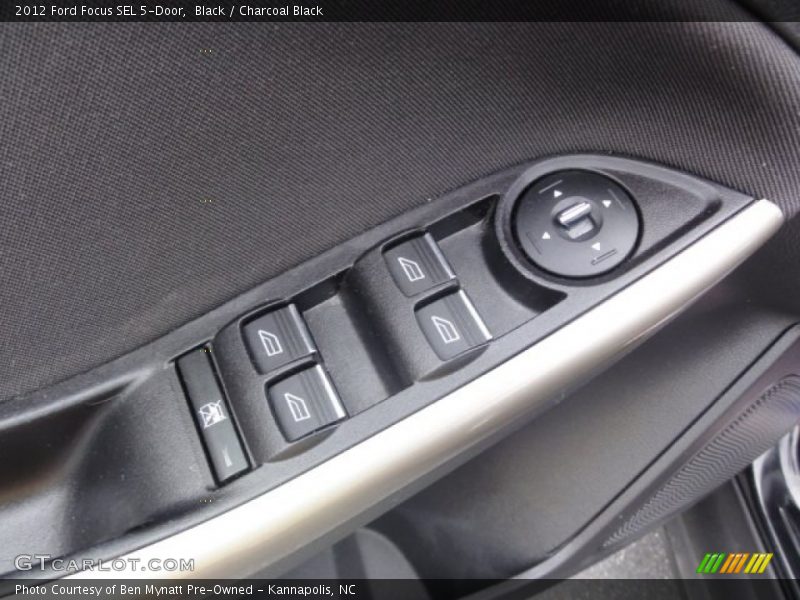 Black / Charcoal Black 2012 Ford Focus SEL 5-Door