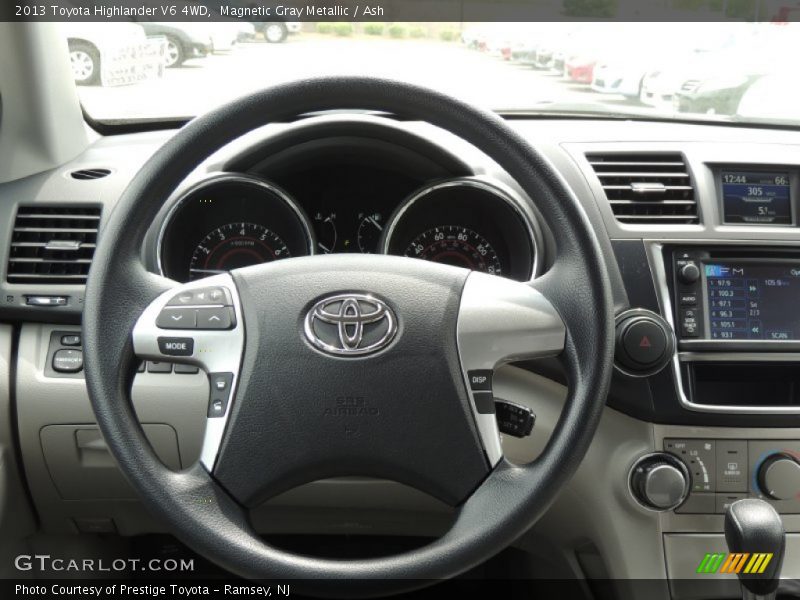 Magnetic Gray Metallic / Ash 2013 Toyota Highlander V6 4WD