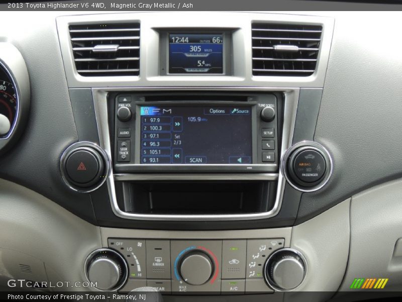 Magnetic Gray Metallic / Ash 2013 Toyota Highlander V6 4WD