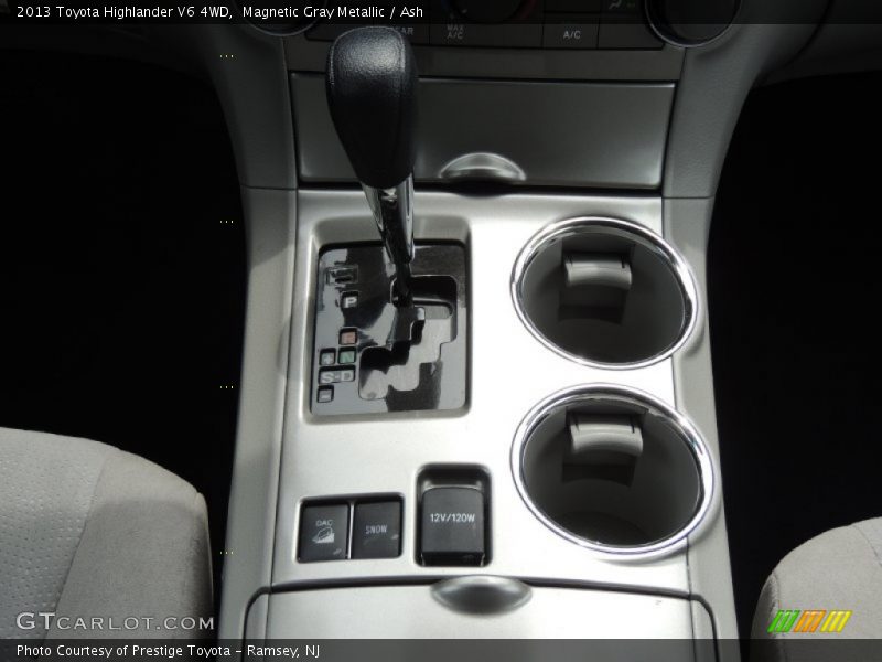 Magnetic Gray Metallic / Ash 2013 Toyota Highlander V6 4WD