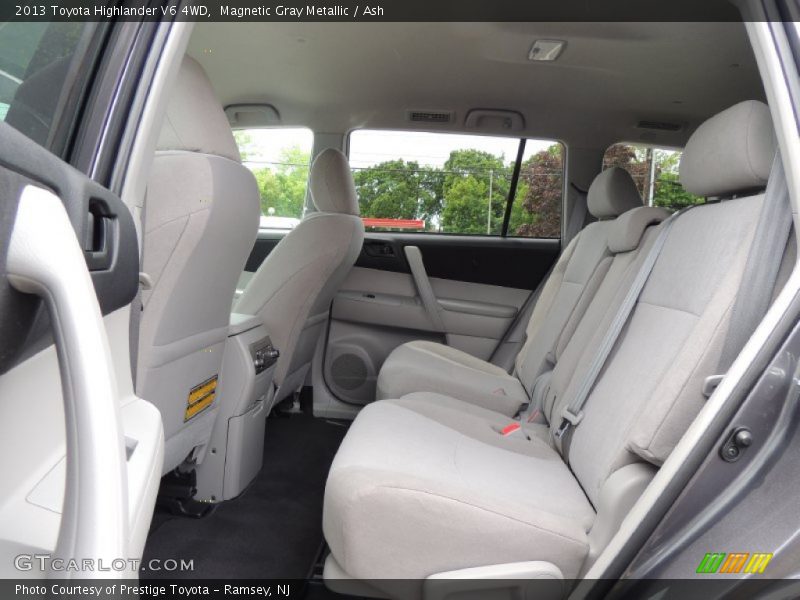 Magnetic Gray Metallic / Ash 2013 Toyota Highlander V6 4WD