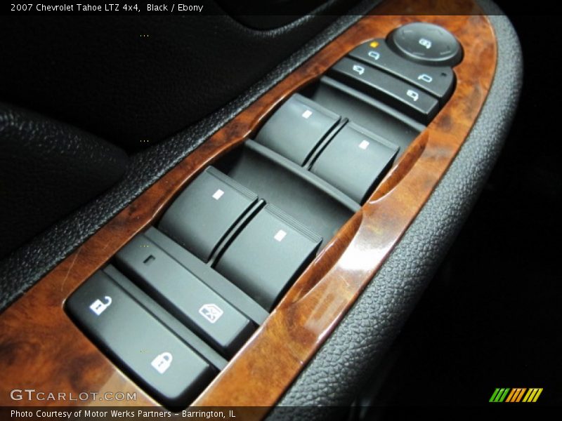 Black / Ebony 2007 Chevrolet Tahoe LTZ 4x4
