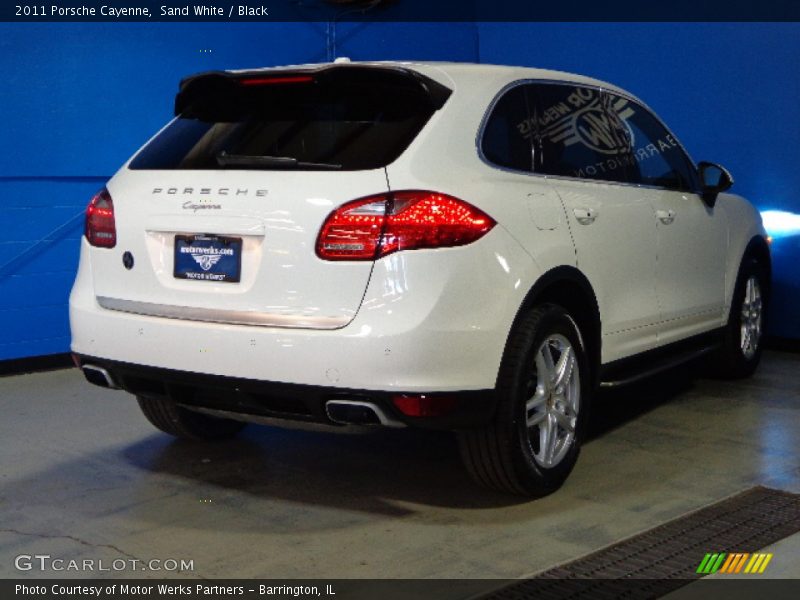 Sand White / Black 2011 Porsche Cayenne
