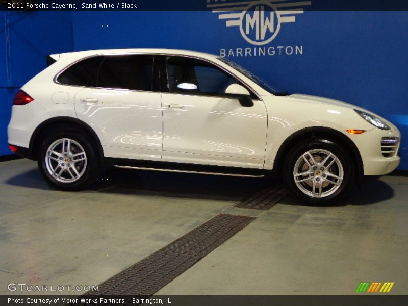 Sand White / Black 2011 Porsche Cayenne