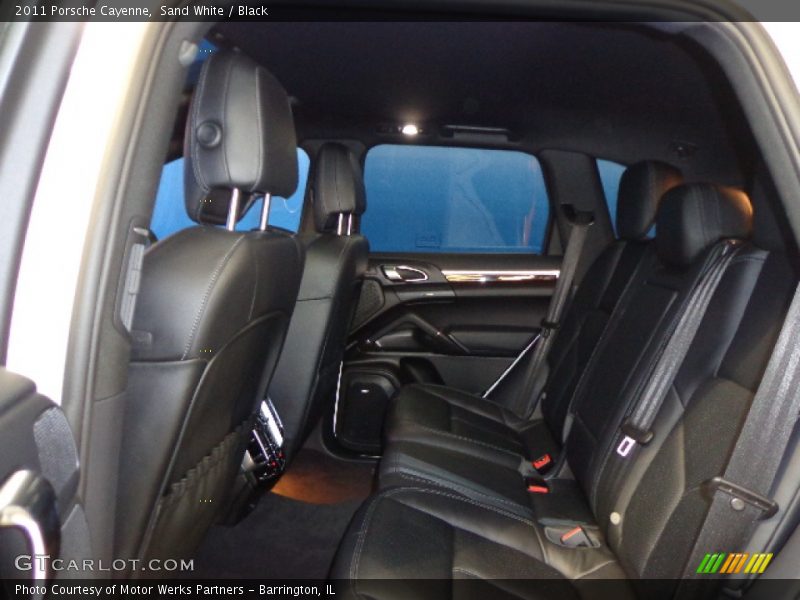 Sand White / Black 2011 Porsche Cayenne