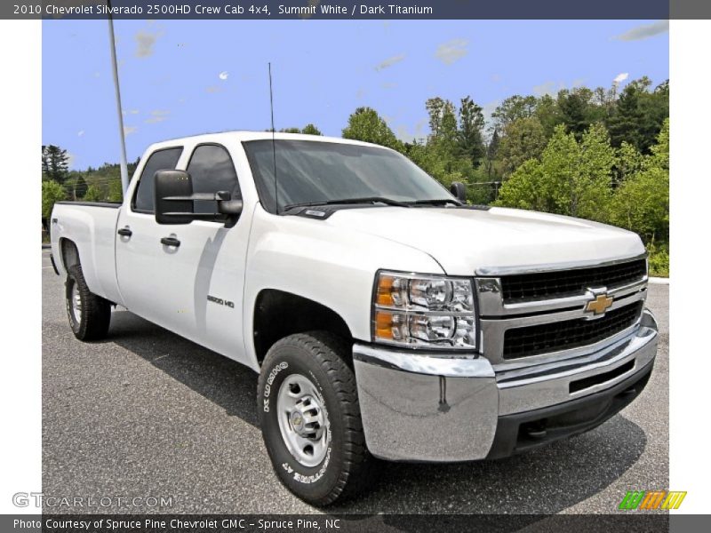 Front 3/4 View of 2010 Silverado 2500HD Crew Cab 4x4