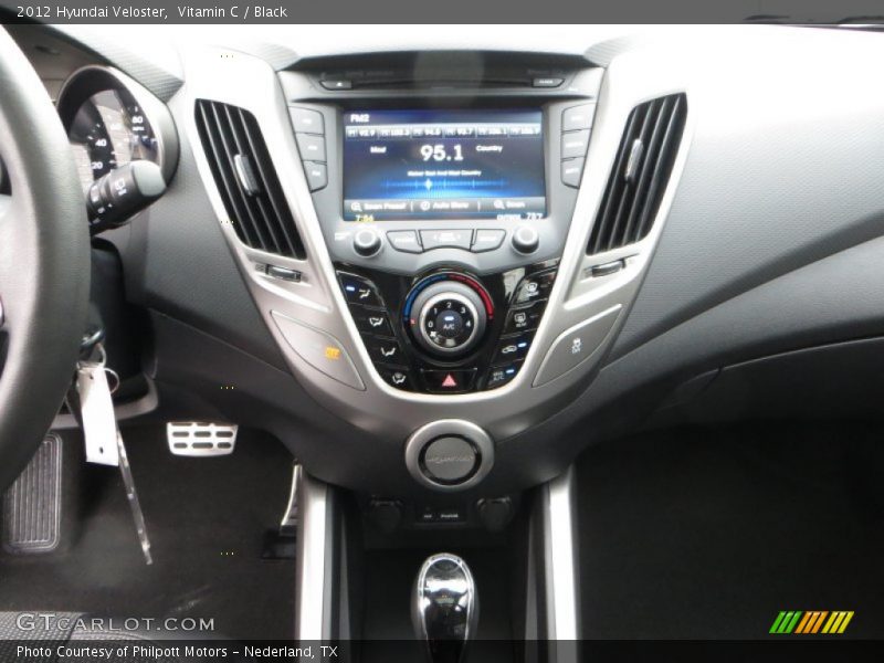 Controls of 2012 Veloster 
