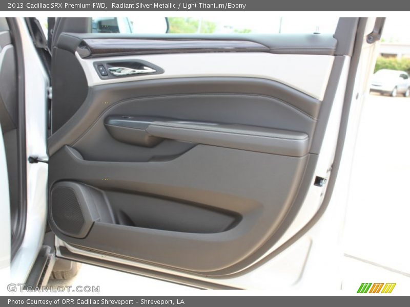 Radiant Silver Metallic / Light Titanium/Ebony 2013 Cadillac SRX Premium FWD