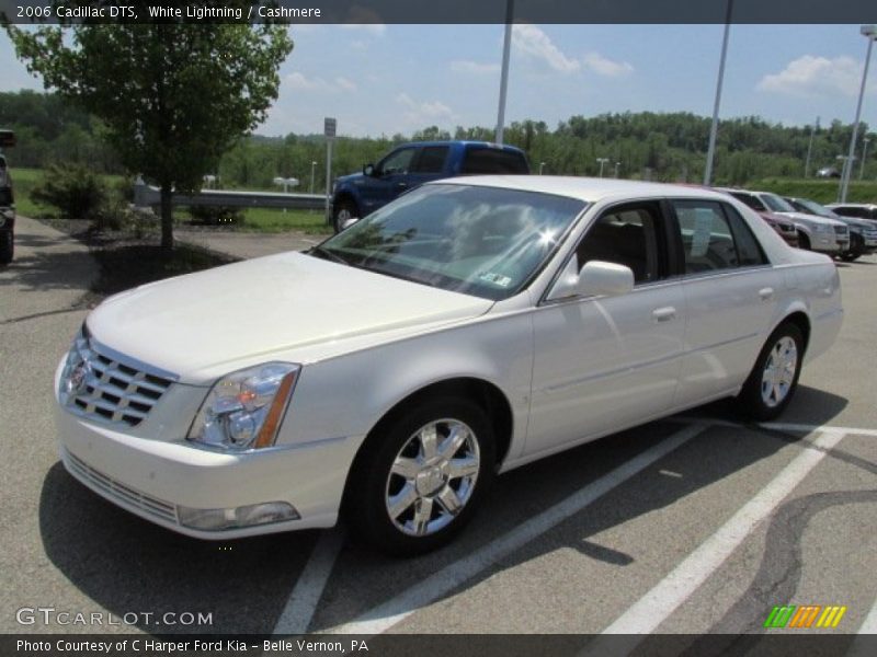 White Lightning / Cashmere 2006 Cadillac DTS