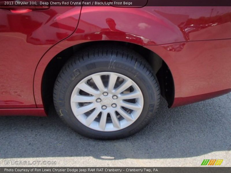 Deep Cherry Red Crystal Pearl / Black/Light Frost Beige 2013 Chrysler 300