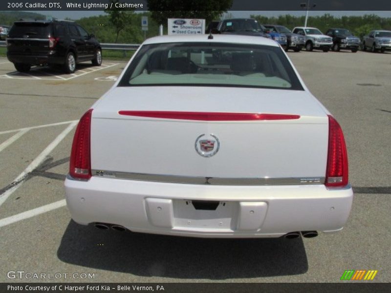 White Lightning / Cashmere 2006 Cadillac DTS