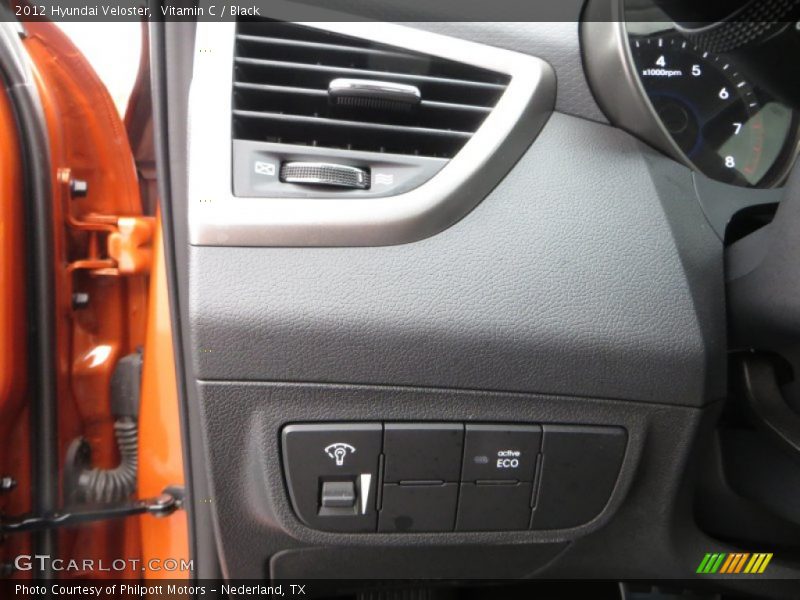 Vitamin C / Black 2012 Hyundai Veloster
