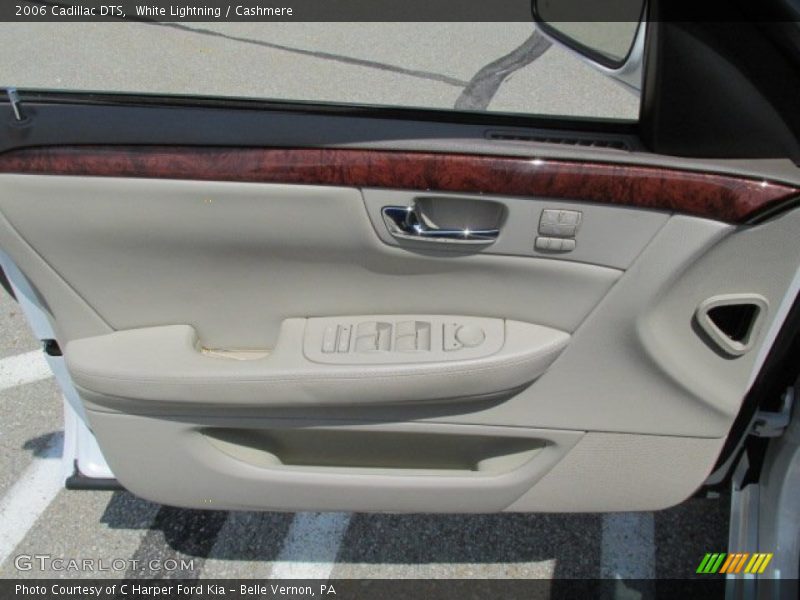 White Lightning / Cashmere 2006 Cadillac DTS