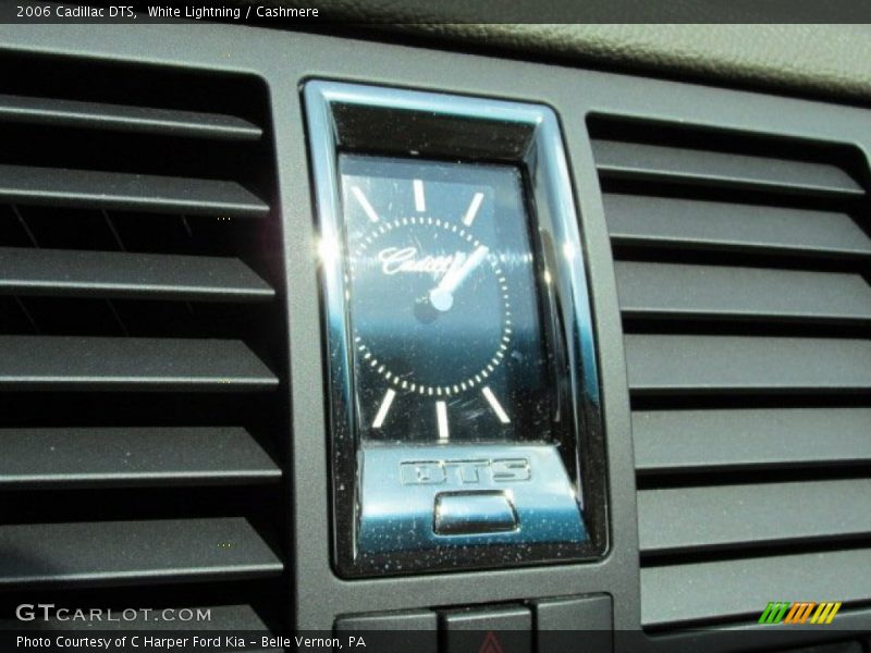 White Lightning / Cashmere 2006 Cadillac DTS