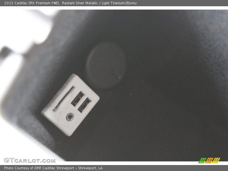 Radiant Silver Metallic / Light Titanium/Ebony 2013 Cadillac SRX Premium FWD