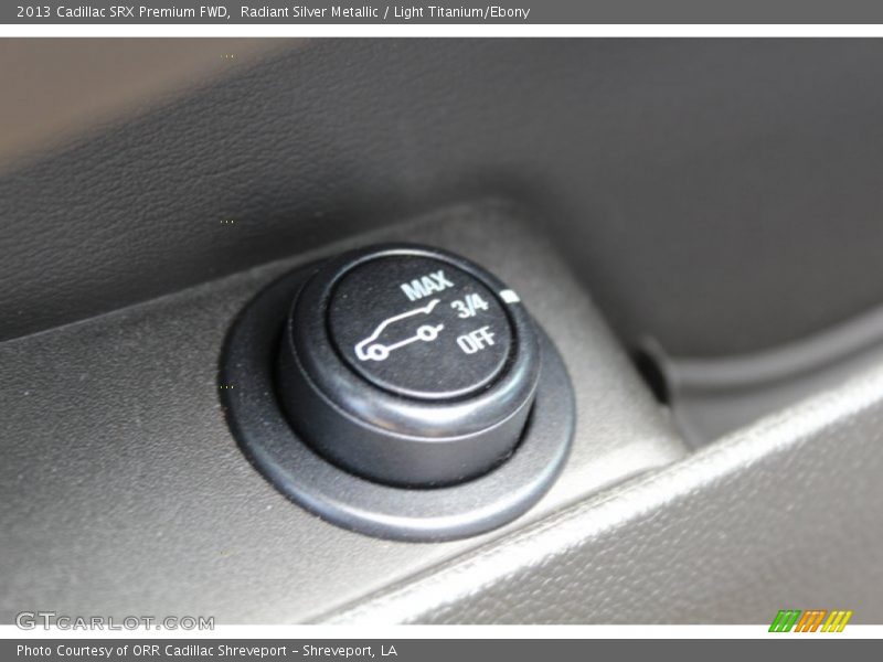 Radiant Silver Metallic / Light Titanium/Ebony 2013 Cadillac SRX Premium FWD