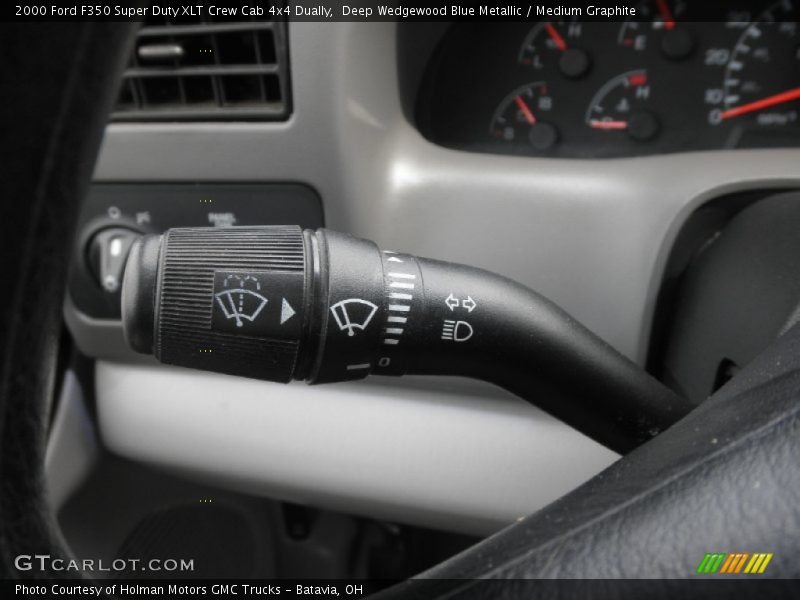 Controls of 2000 F350 Super Duty XLT Crew Cab 4x4 Dually