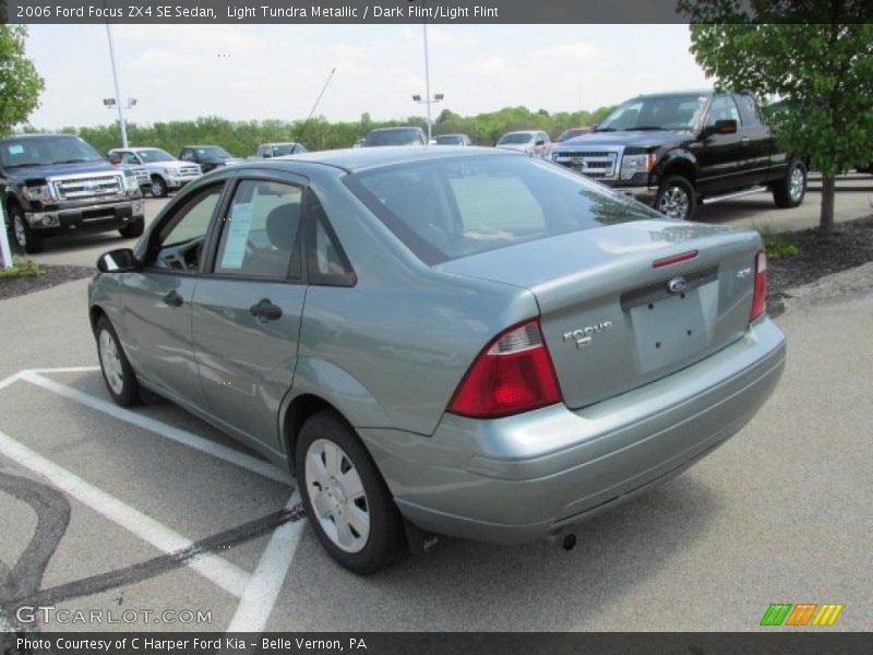 Light Tundra Metallic / Dark Flint/Light Flint 2006 Ford Focus ZX4 SE Sedan