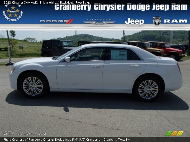 Bright White / Black/Light Frost Beige 2013 Chrysler 300 AWD