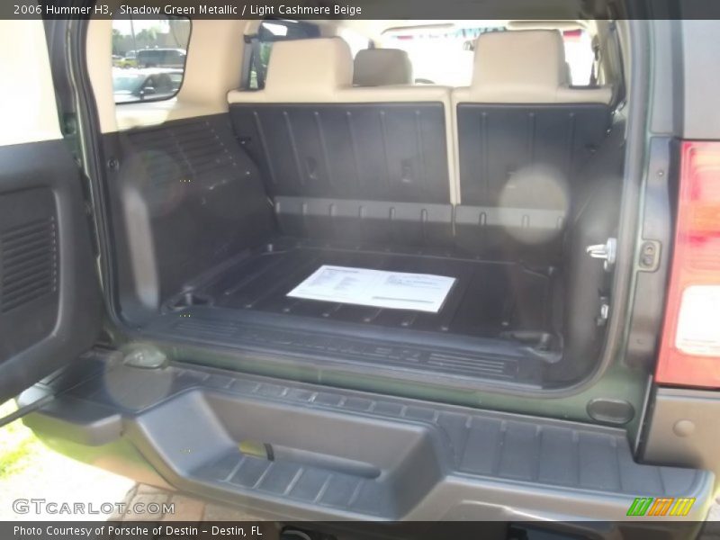 Shadow Green Metallic / Light Cashmere Beige 2006 Hummer H3