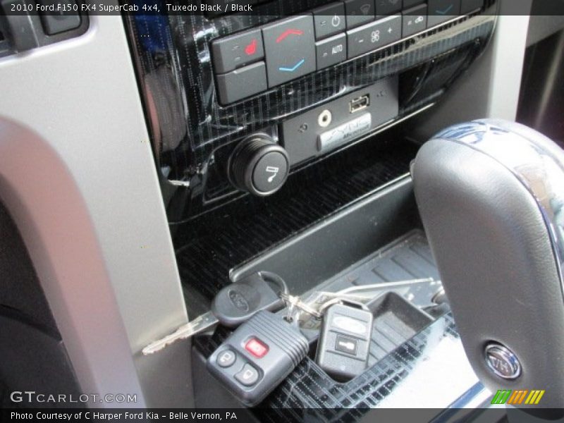 Tuxedo Black / Black 2010 Ford F150 FX4 SuperCab 4x4